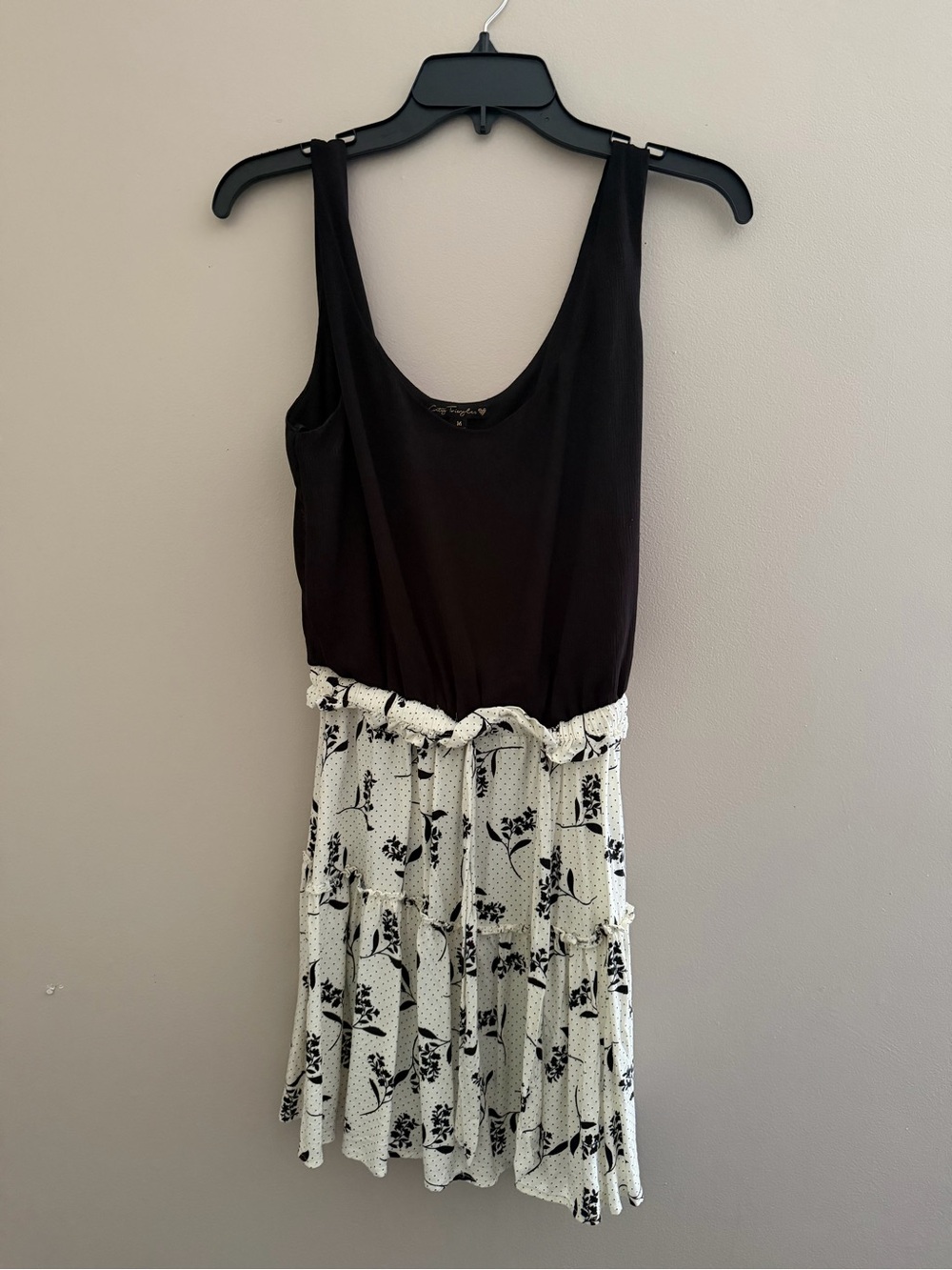 City Triangles Floral Tiered Mini Dress Black Cream Size Medium